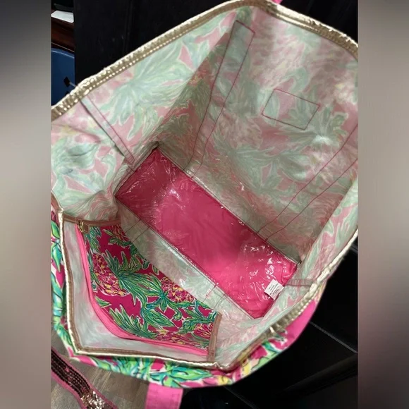 Lilly Pulitzer Beach Tote Bag - Picture 3 of 4